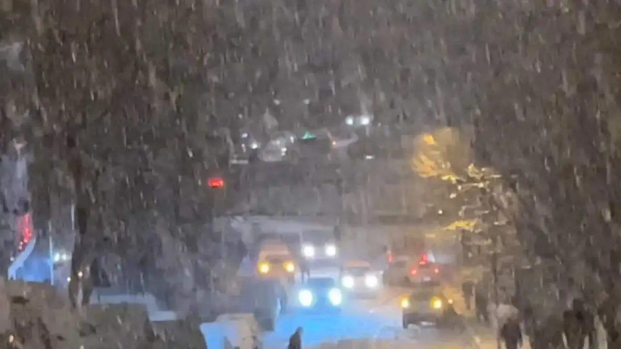 Kar İstanbul’u Teslim Aldı: Valilik Trafik İçin Düğmeye Bastı! 1